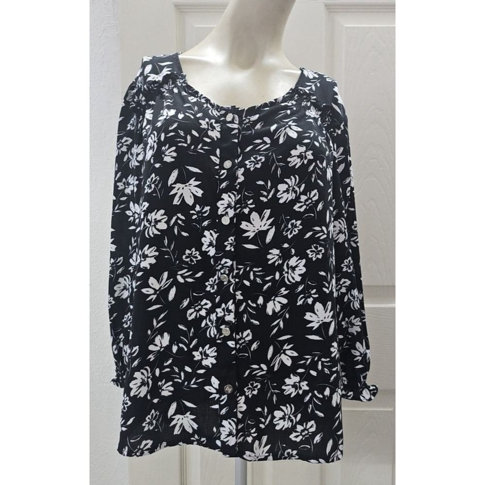 Adrienne Vittadini Black Floral Button Up Smocked Sleeves Career Top Size M